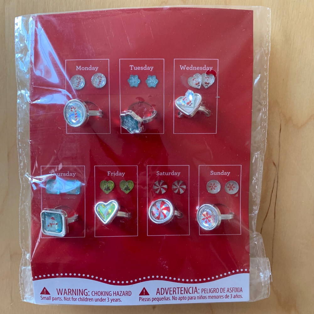 New-Days of the Week-Accessory Set